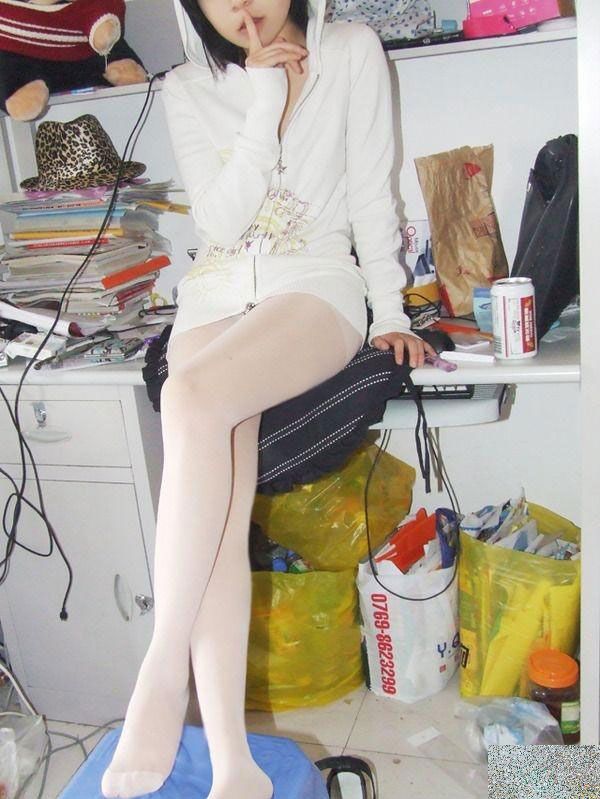 大学女生宿舍丝袜美腿