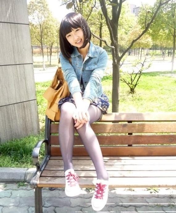 大学女生宿舍丝袜美腿