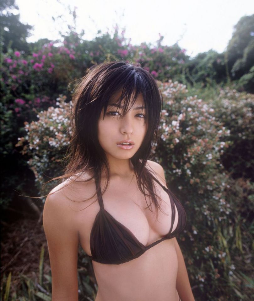 川村由纪野外性感写真