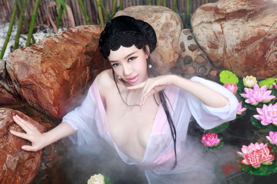 张婉悠性感复出，为《枭雄》COS貂蝉