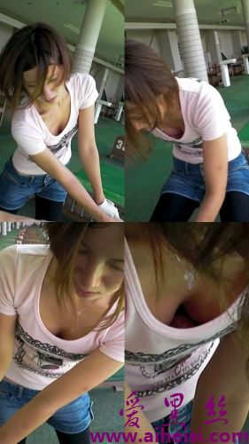美女走光露乳合集