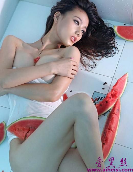 李莎莎透视装性感写真