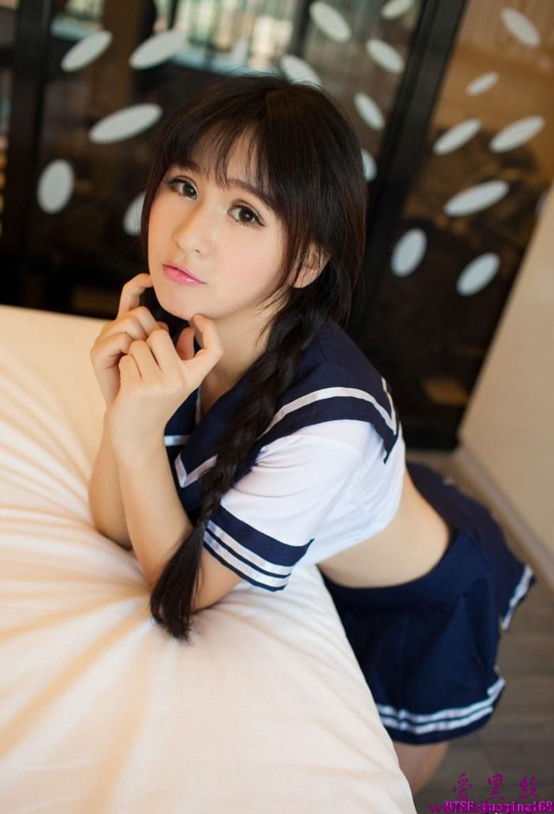 极品妹子唐雨辰学生制服诱惑高清私房照