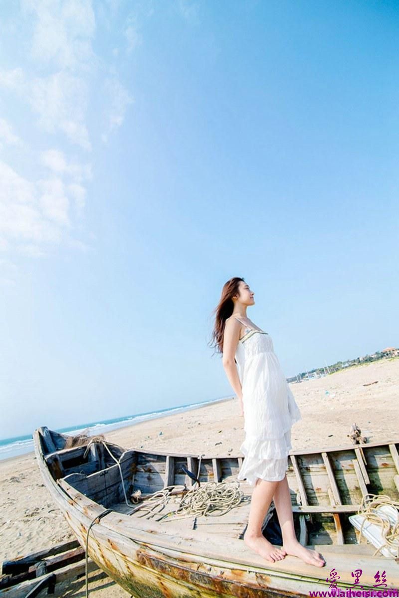 清新长裙少女海边甜美小性感高清唯美图片