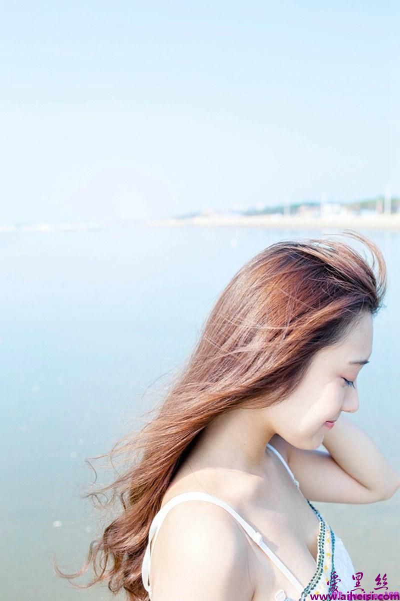 清新长裙少女海边甜美小性感高清唯美图片