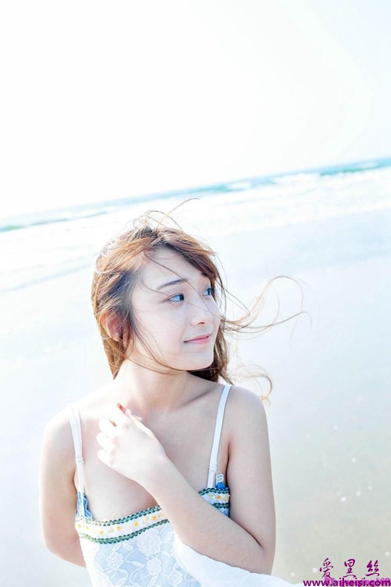 清新长裙少女海边甜美小性感高清唯美图片