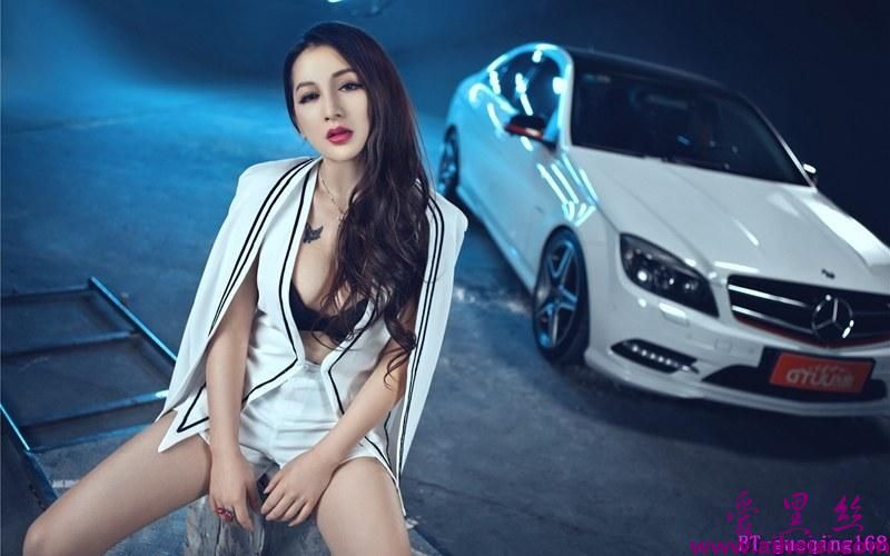 性感美乳车模高跟娇艳魅力摄影