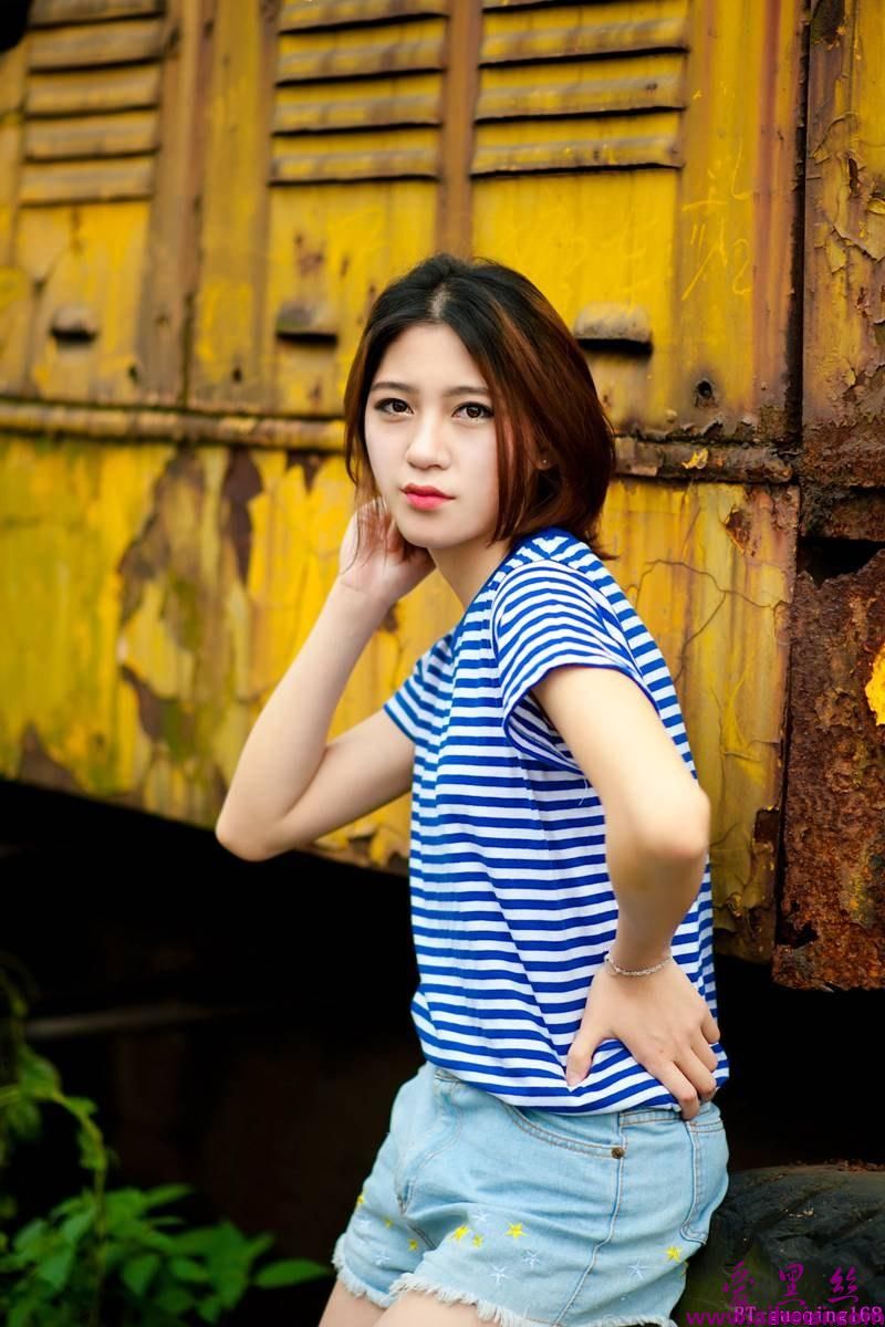 岁月如歌清纯美女高清写真套图