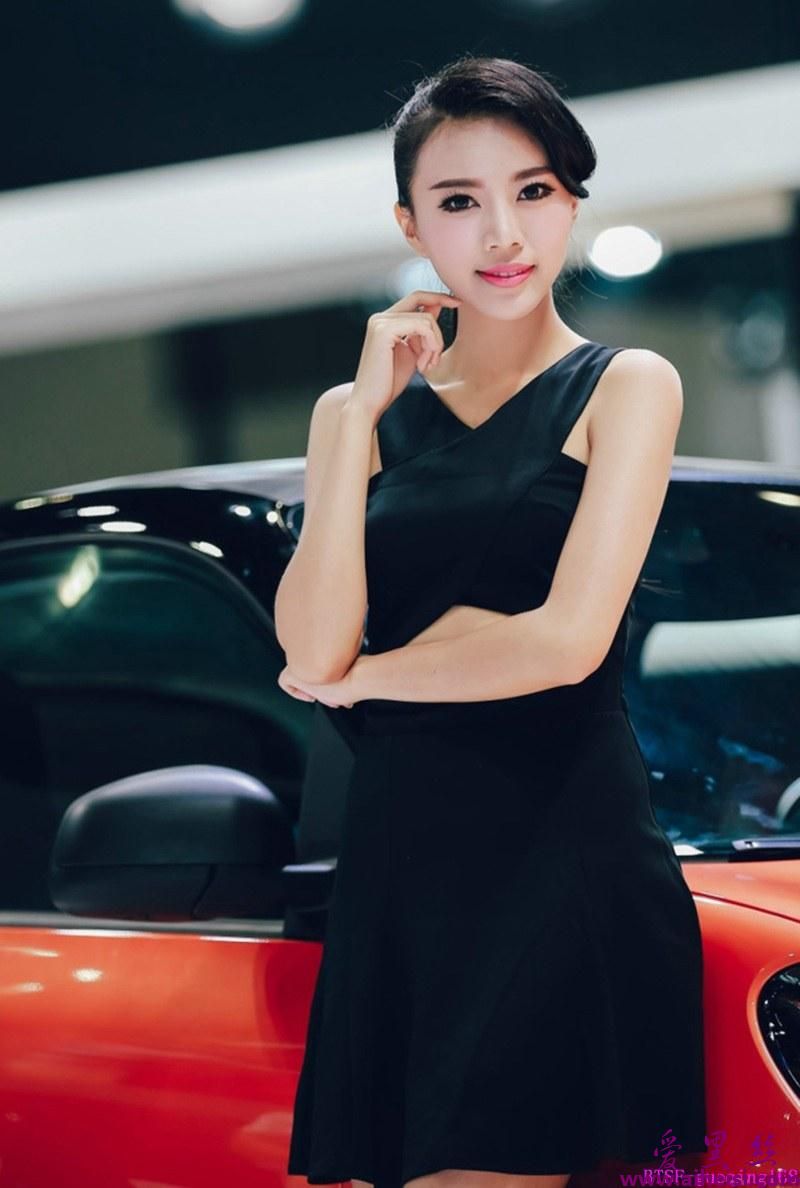 性感气质车模优雅大方性感撩人高清车展美女图片