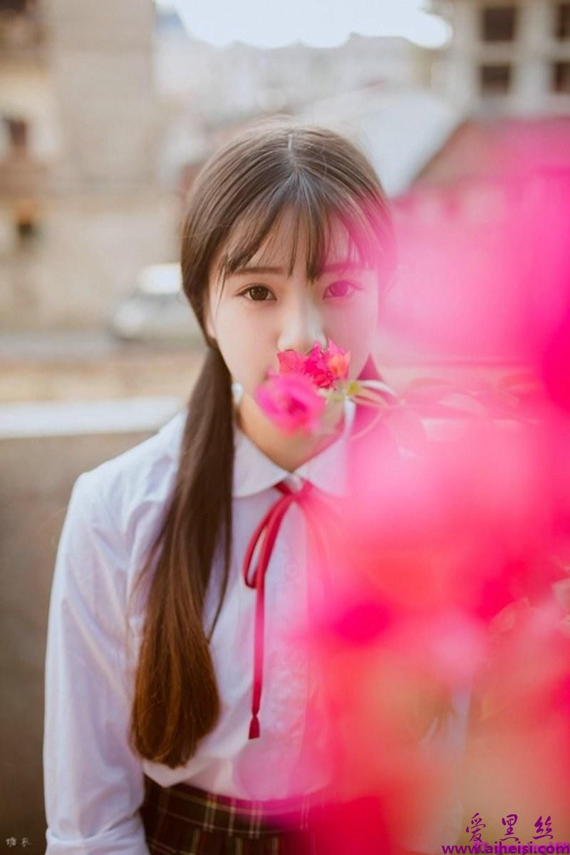 双马尾可爱美女夏日海边写真唯美摄影