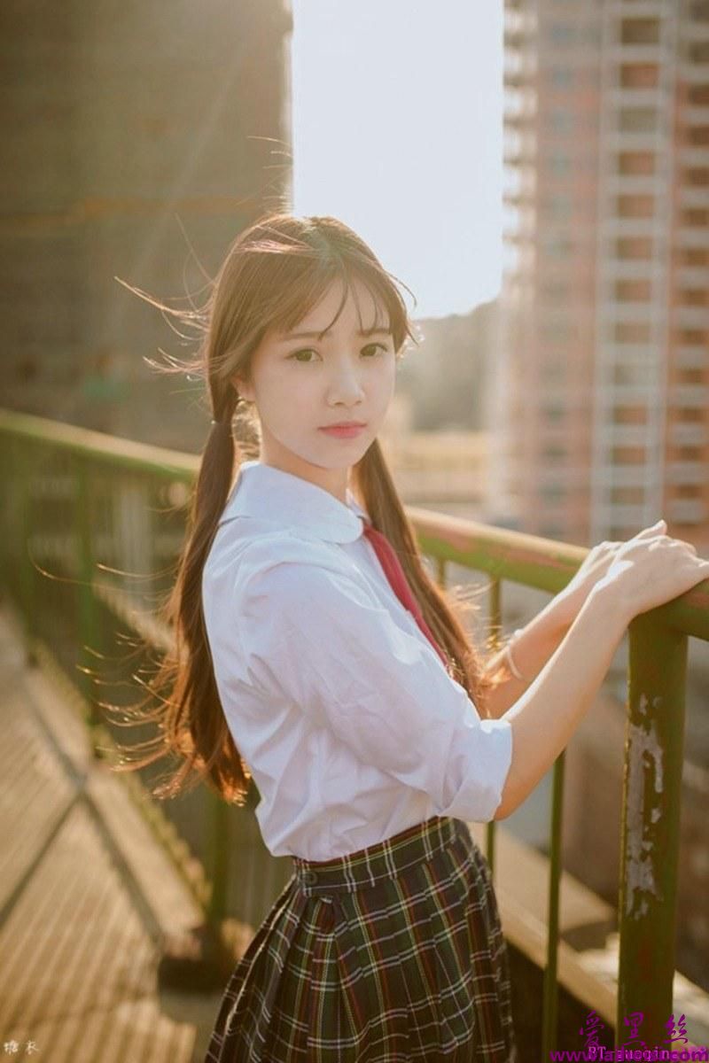 双马尾可爱美女夏日海边写真唯美摄影