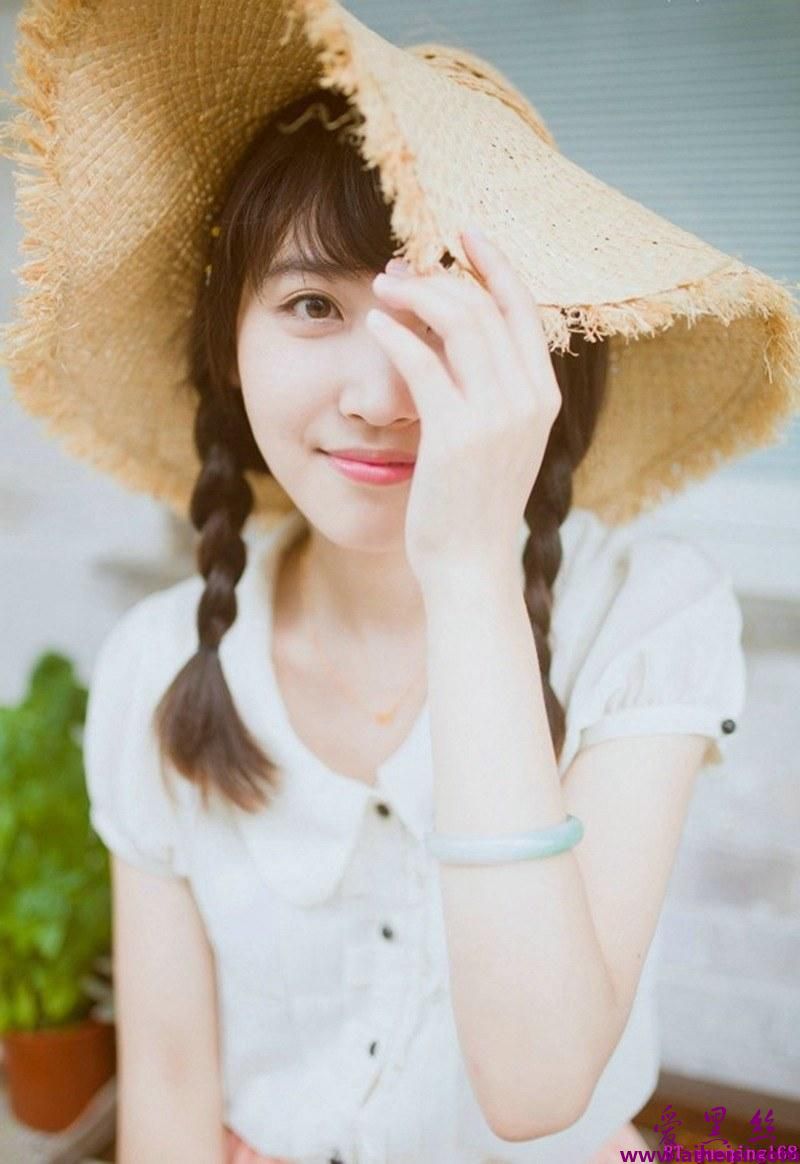 双马尾可爱美女夏日海边写真唯美摄影