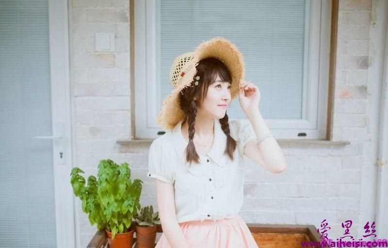 双马尾可爱美女夏日海边写真唯美摄影