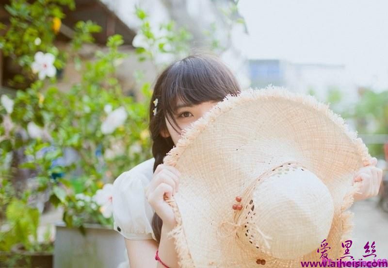 双马尾可爱美女夏日海边写真唯美摄影