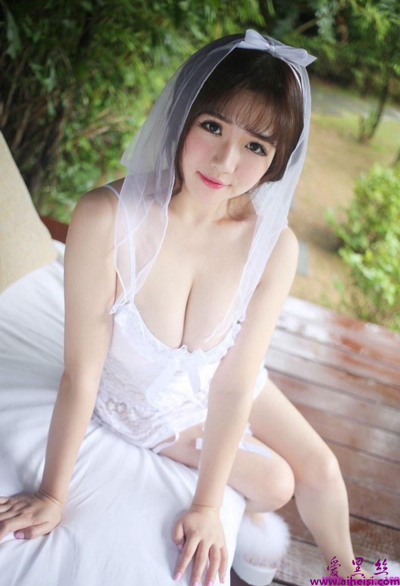 白嫩少妇徐cake超大尺度婚纱照大胆诱惑