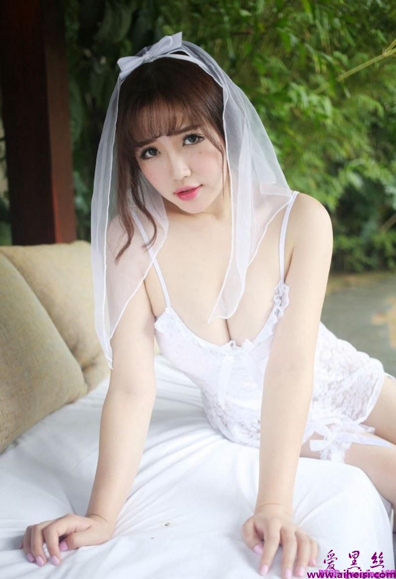白嫩少妇徐cake超大尺度婚纱照大胆诱惑