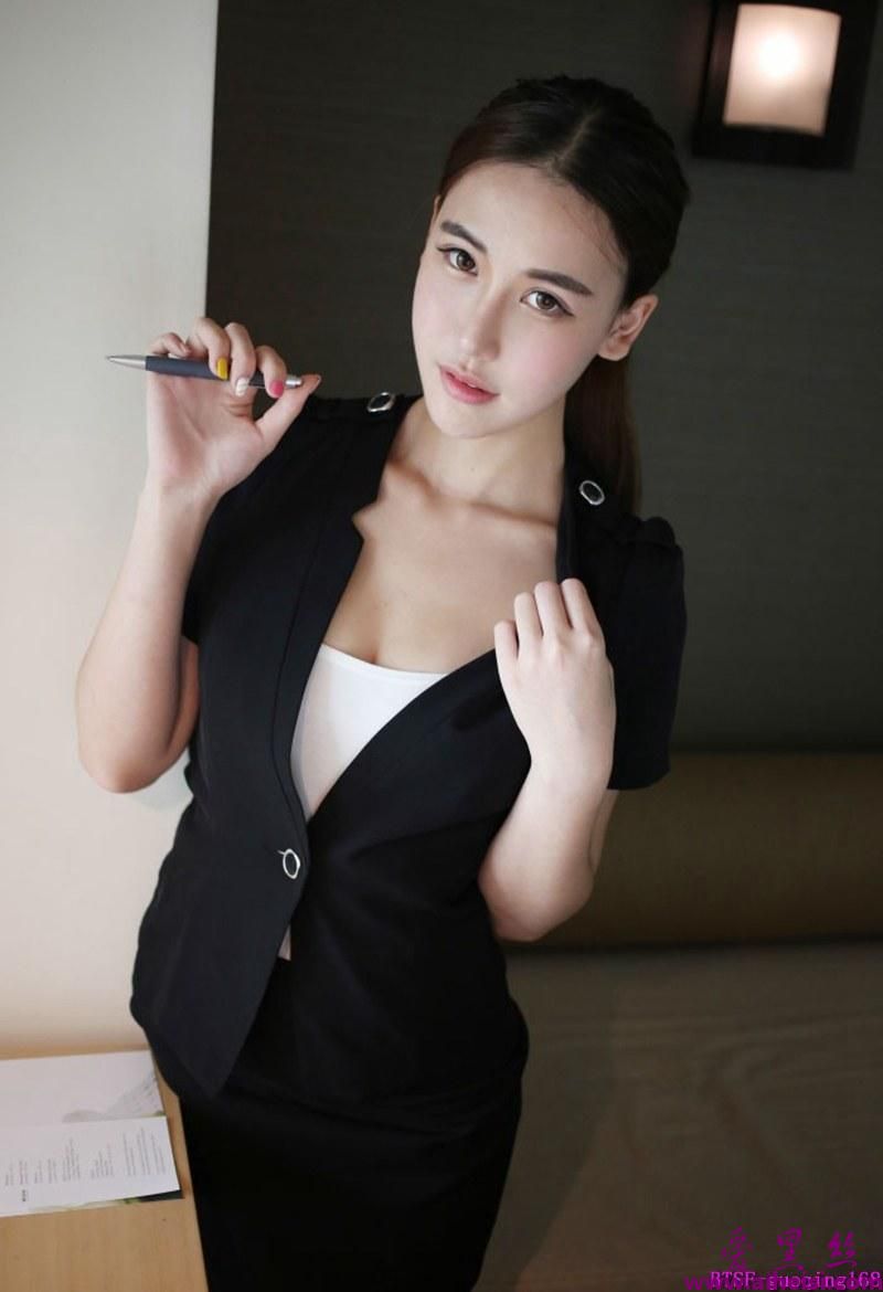 美女秘书熊吖BOBO办公室制服诱惑高清图片