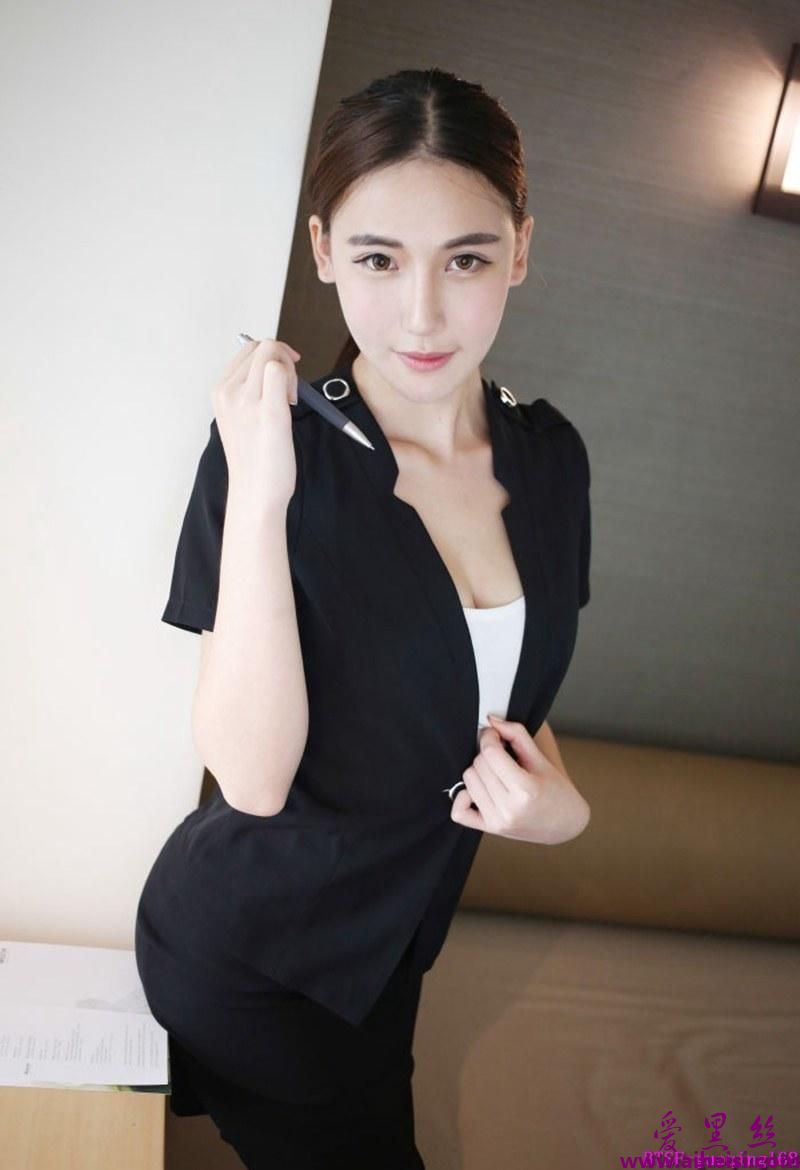美女秘书熊吖BOBO办公室制服诱惑高清图片