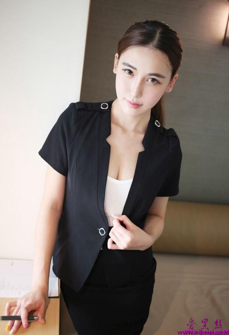 美女秘书熊吖BOBO办公室制服诱惑高清图片