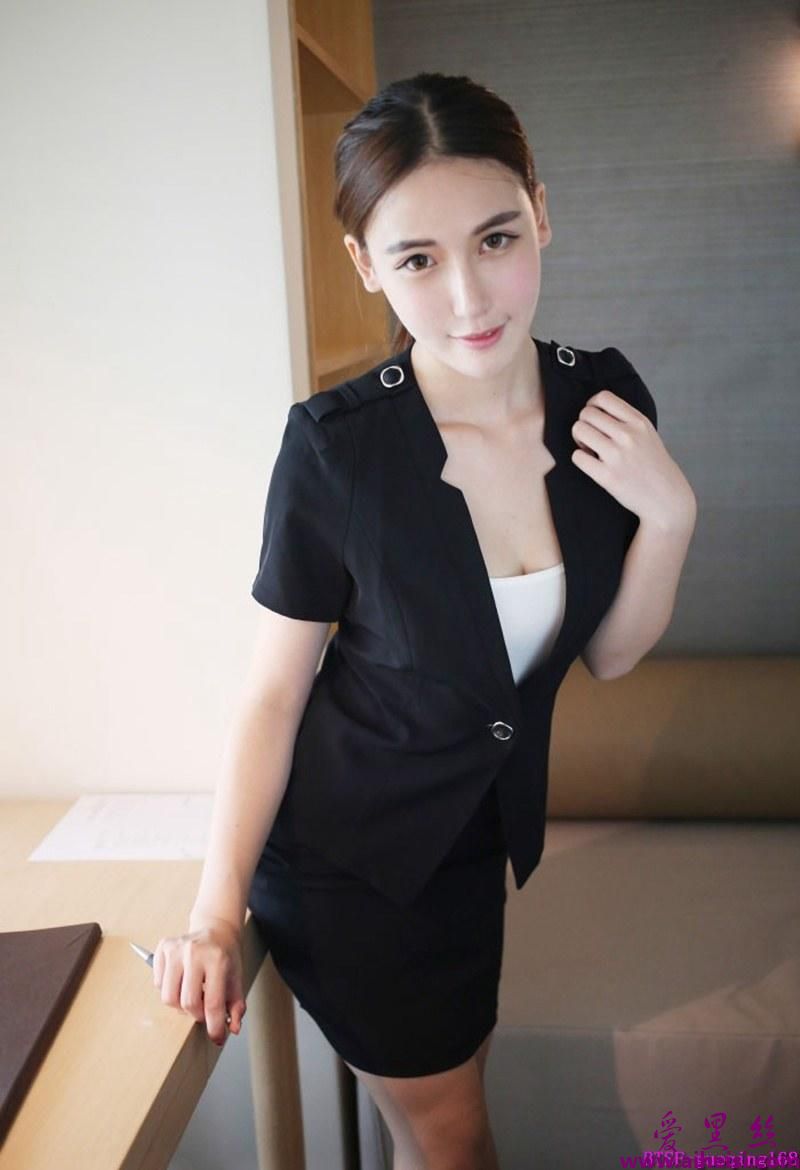 美女秘书熊吖BOBO办公室制服诱惑高清图片