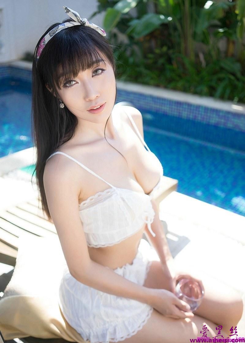 性感少妇丽丽婀娜多姿千娇百媚爱艺术