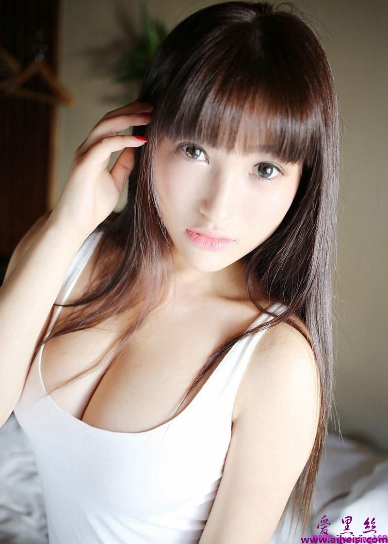 性感撩人的美胸尤物妮可可惹火玉体诱惑高清艺术照