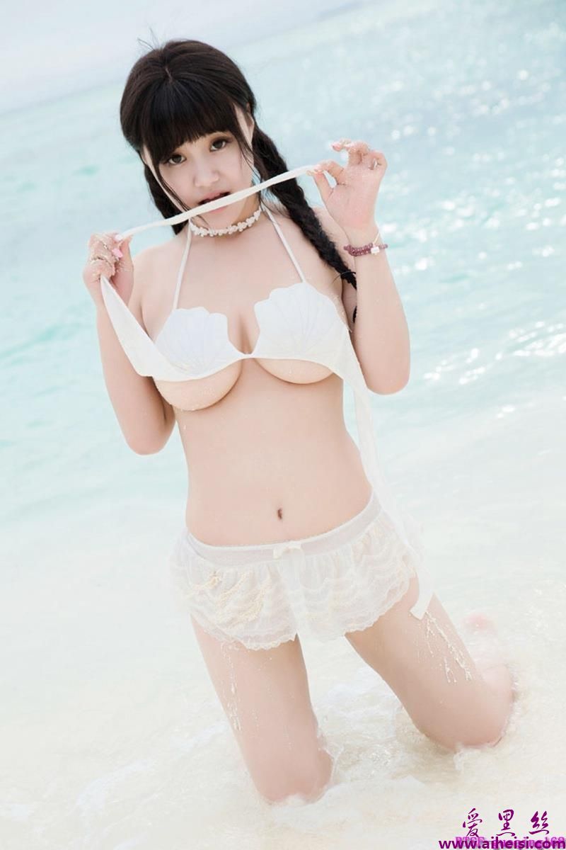 巨乳美眉可儿贝壳内衣性感迷人唯美艺术写真