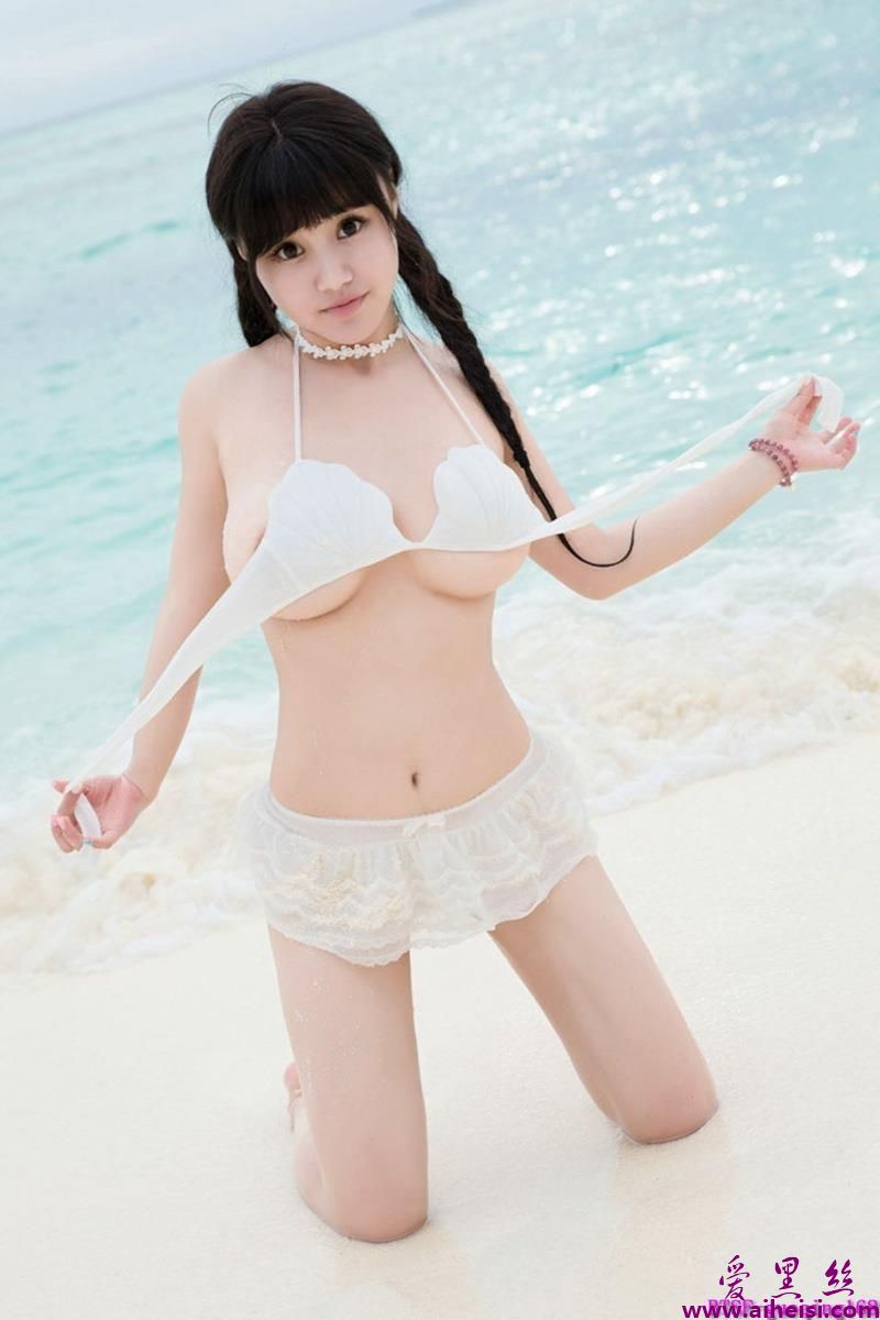 巨乳美眉可儿贝壳内衣性感迷人唯美艺术写真
