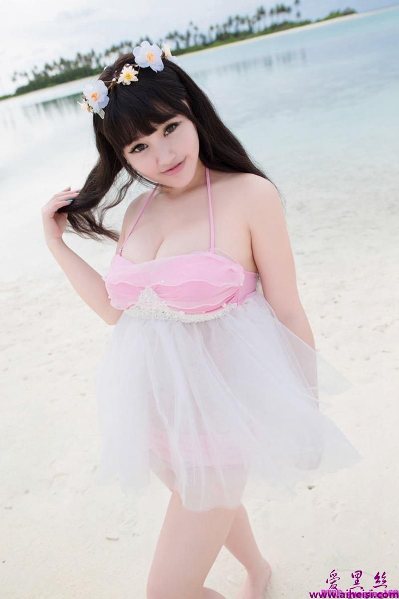 巨乳美眉可儿贝壳内衣性感迷人唯美艺术写真