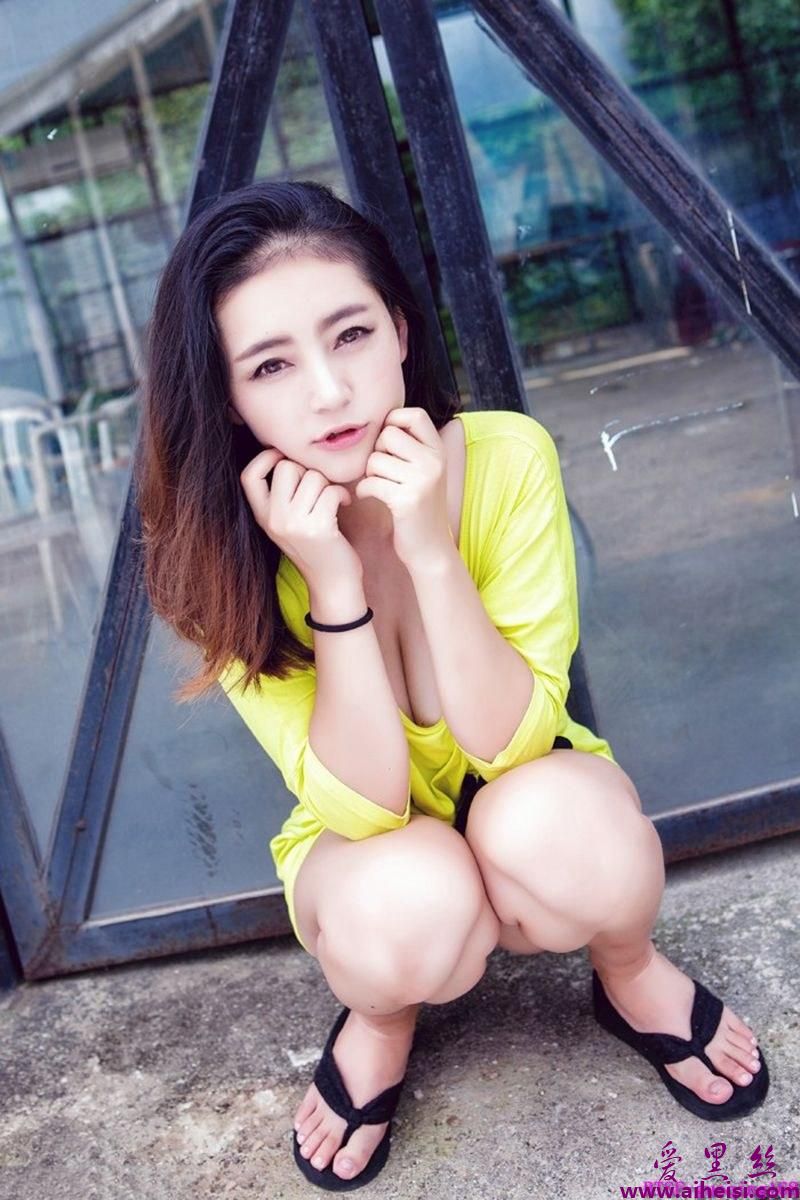 御姐夏茉GIGI比基尼清凉旅拍性感艺术照