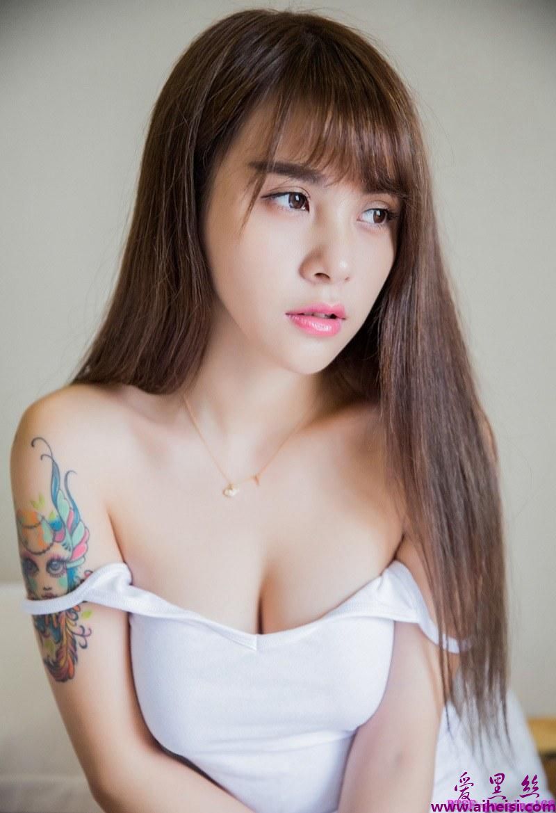 纯妹子夏美酱酥胸迷人大尺度性感写真
