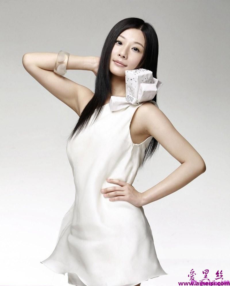 中国美女明星宁露性感时尚高清写真
