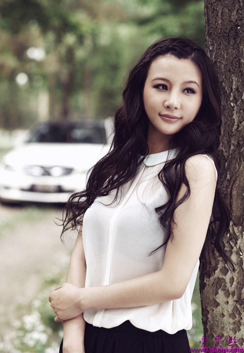 中国美女明星宁露性感时尚高清写真
