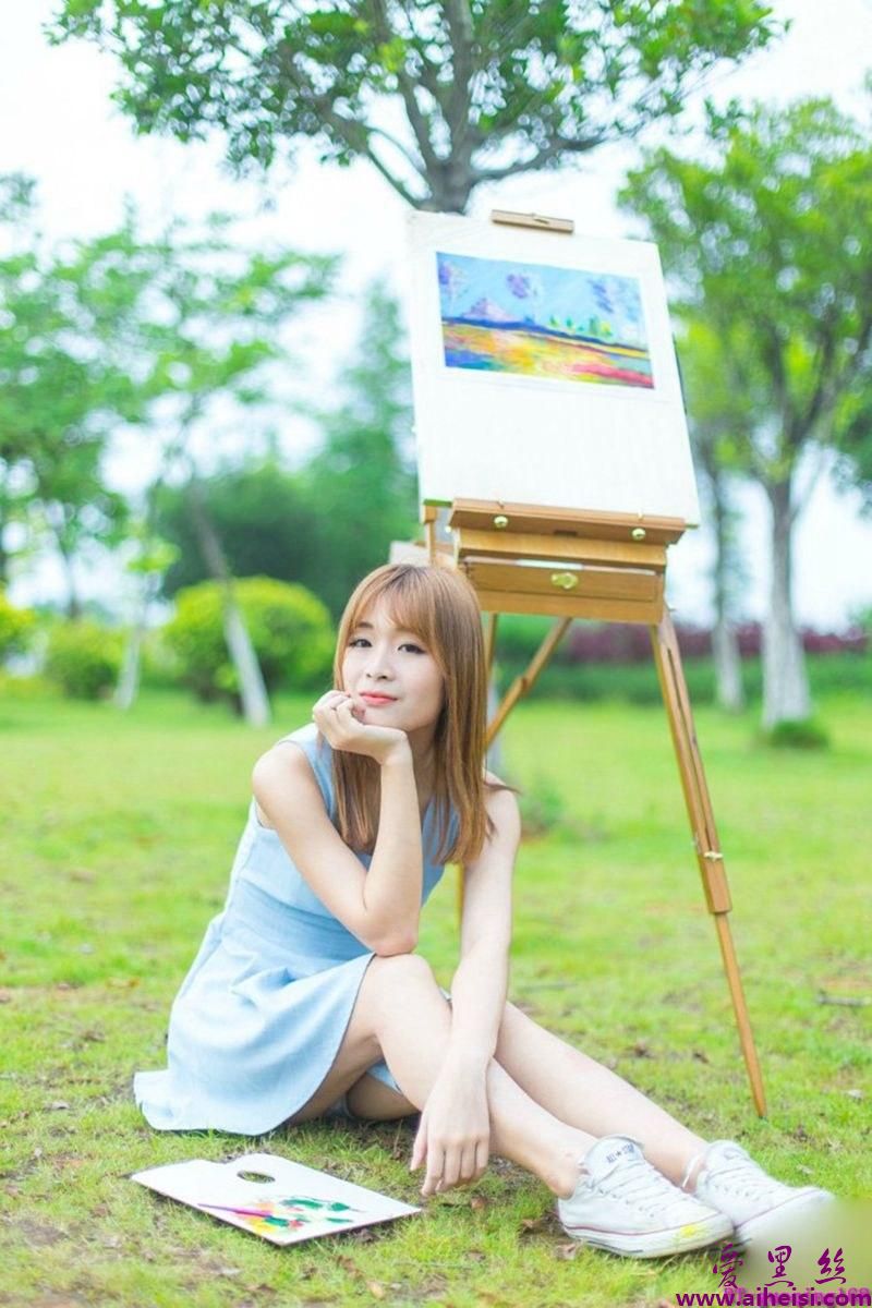 美术女孩户外清纯可人唯美写真