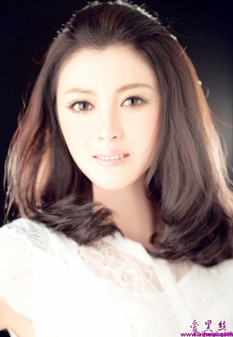 中国美女明星裴里惠初秋性感写真