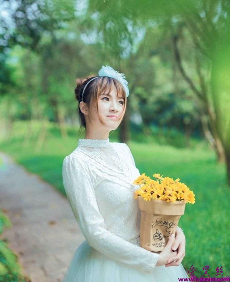 清新萝莉花园里唯美摄影美图