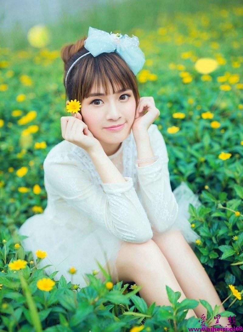 清新萝莉花园里唯美摄影美图