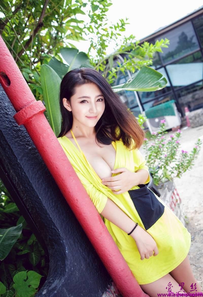 漂亮美眉夏茉GIGI惹火身材内衣写真绝色诱惑