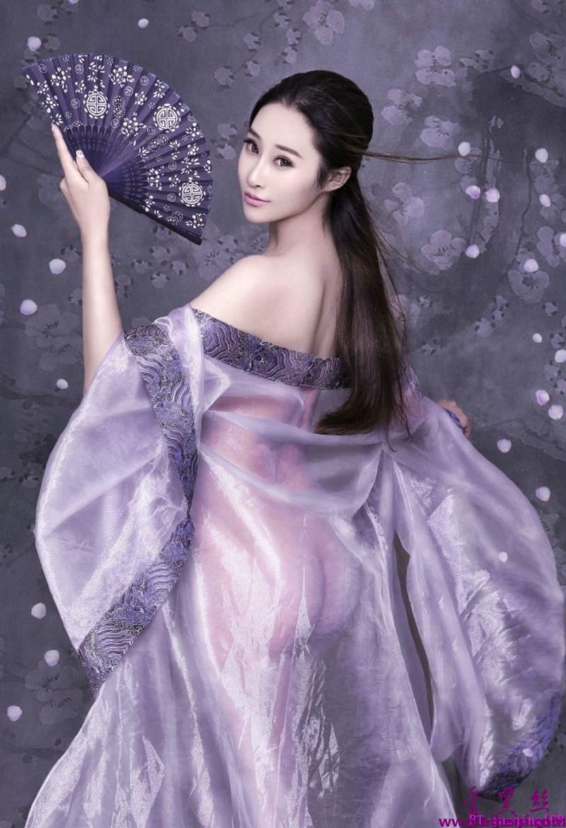 惊艳美女百变性感酥胸翘臀大胆艺术高清大图