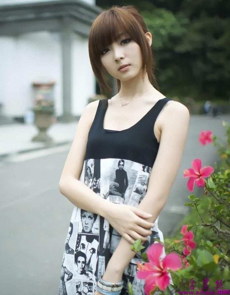 清纯的风筝美少女甜美可爱写真青春无敌