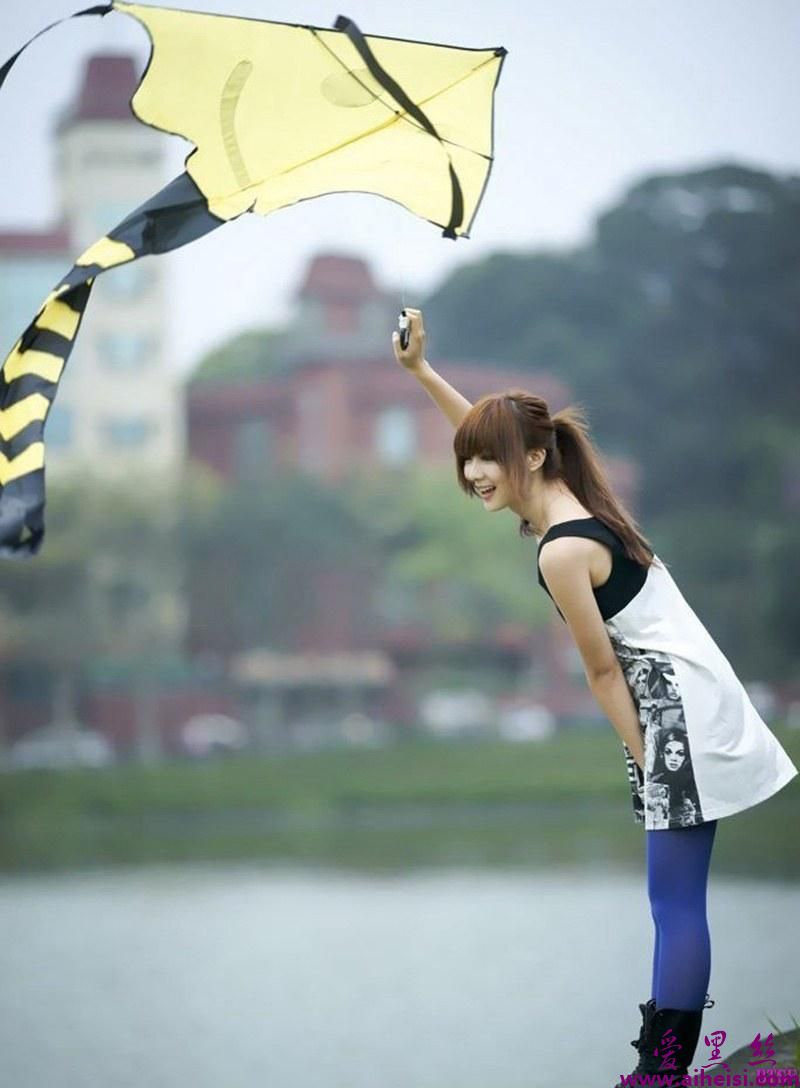 清纯的风筝美少女甜美可爱写真青春无敌