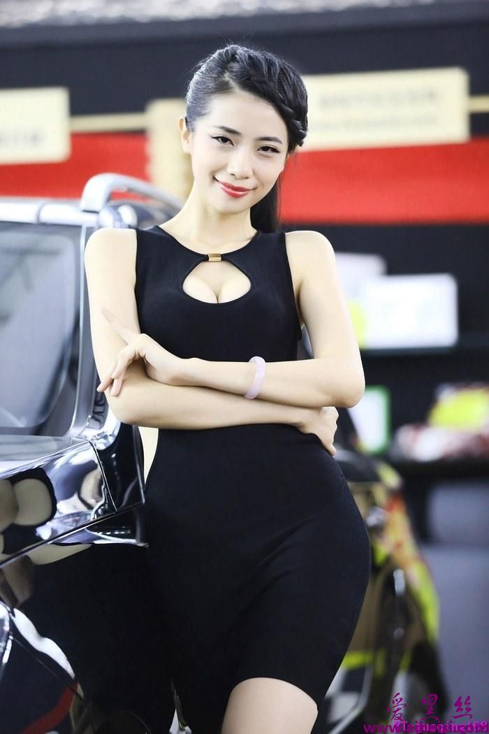 北京美女趴车展写真