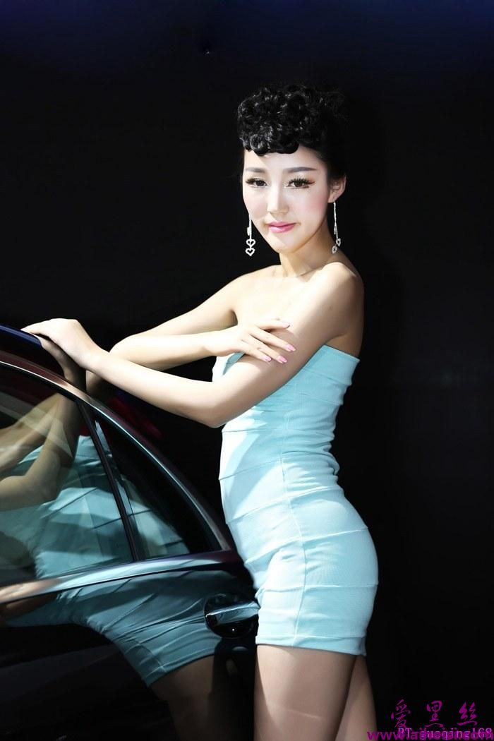 北京美女趴车展写真