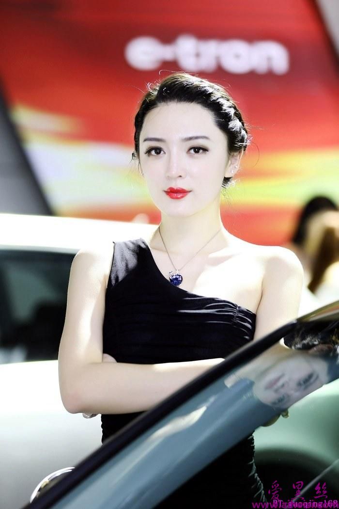 北京美女趴车展写真