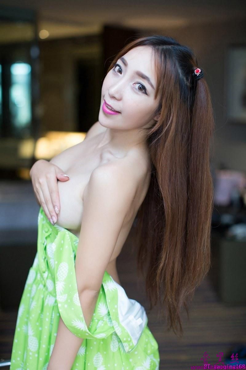 奶油抹胸黄歆苑秀字裤诱惑