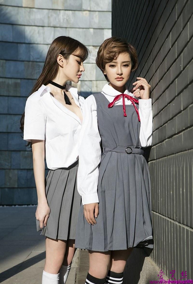 姐妹花制服诱惑窈窕迷人VS媚眼勾魂