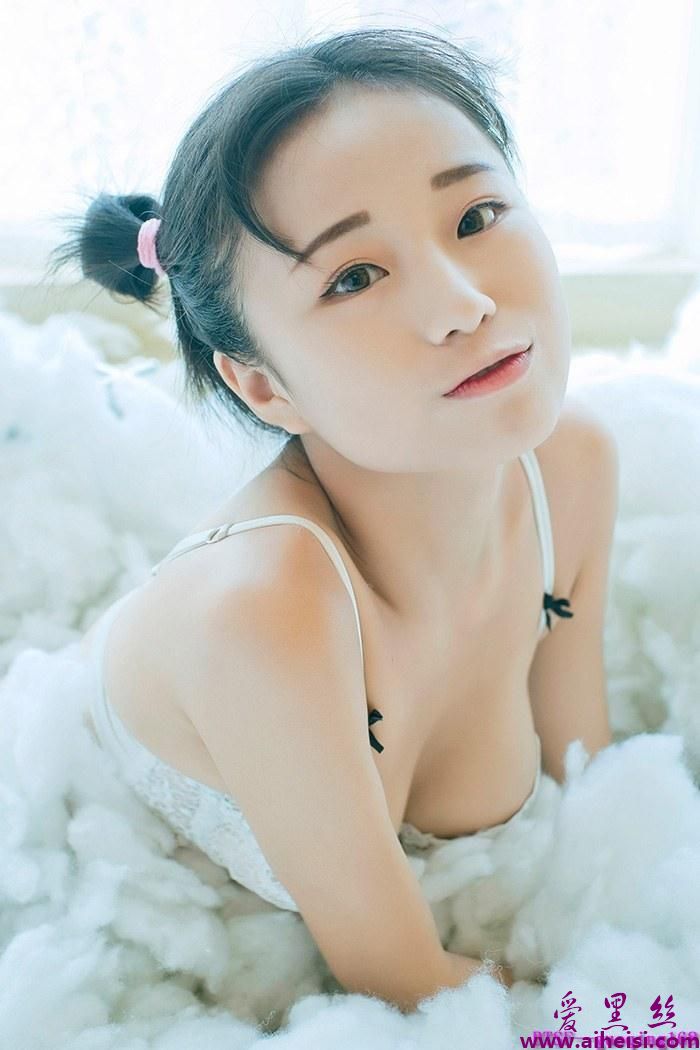 甜美萝莉仓井优香丰臀翘臀裸背香艳欲滴