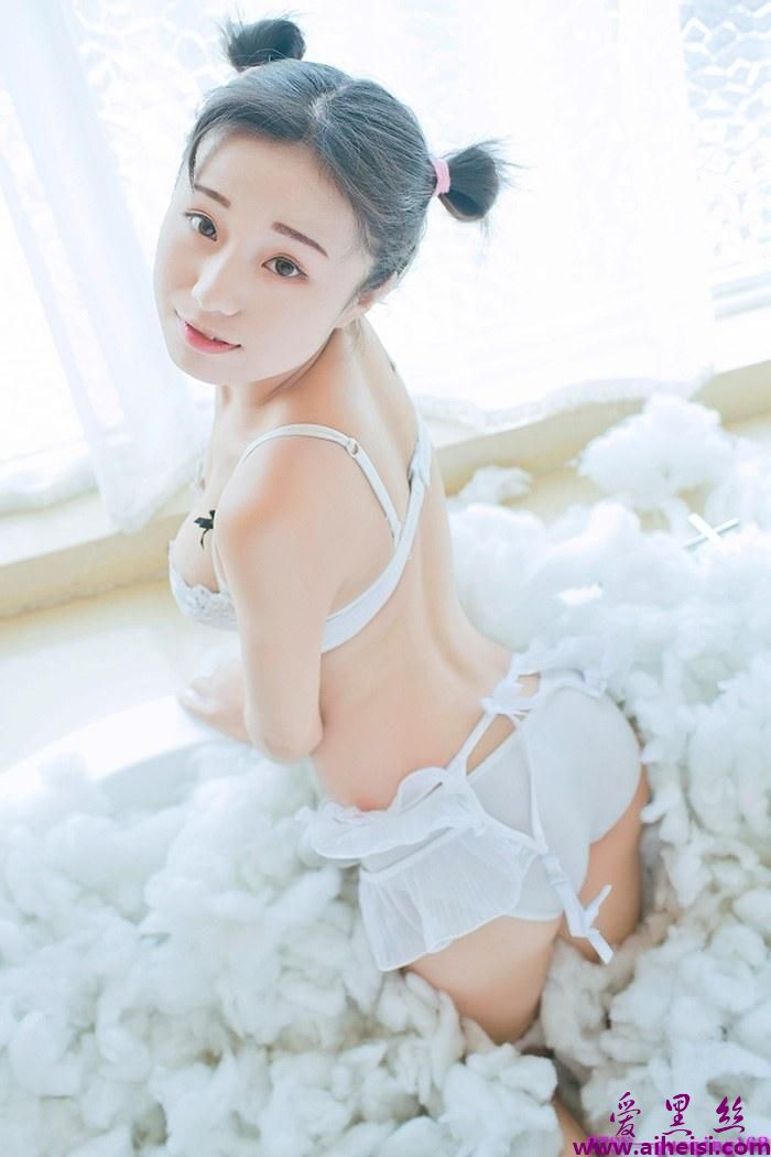 甜美萝莉仓井优香丰臀翘臀裸背香艳欲滴