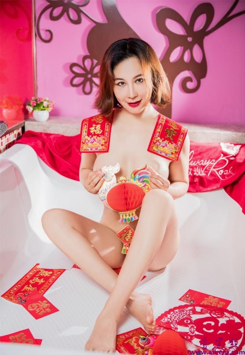 侯耀华女徒安娜.金性感激情写真