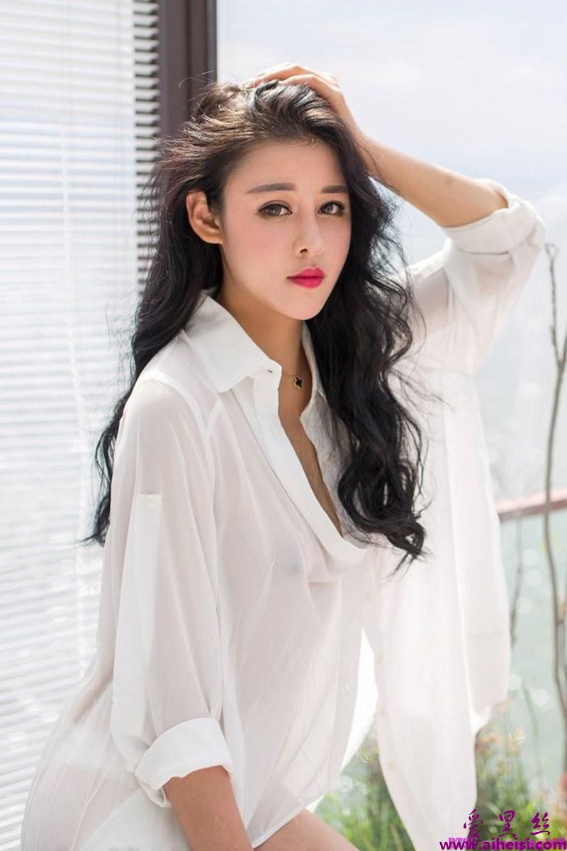 美女模特叶佳颐身材火辣性感妩媚高清写真